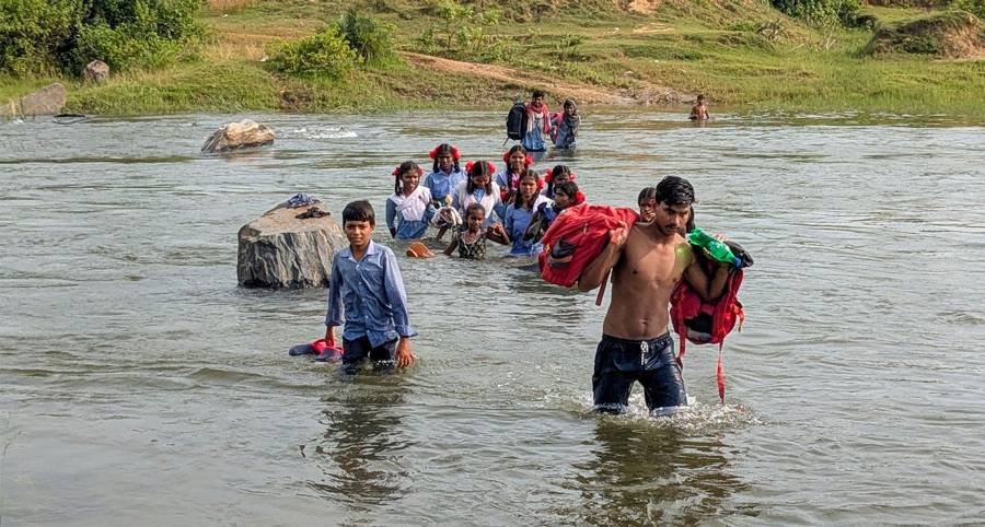 No bridge across the Kiul river
